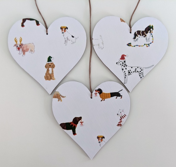 10cm Hanging Heart in Sophie Allport Christmas Fetch